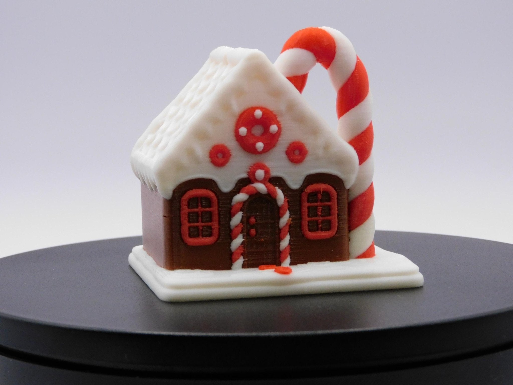 Gingerbread House Ornament Christmas Tree Decoration Display Santa Holiday Tabletop Decor Accent Winter Traditional Miniature Festive candy - JM Designs