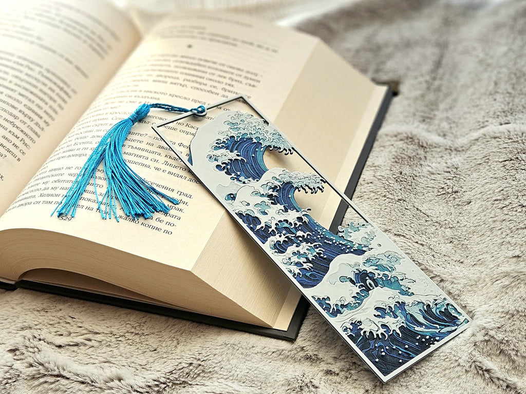Great Wave Kanagawa Japanese Art Bookmark Accent for Book Lovers  3D printed White & Blue