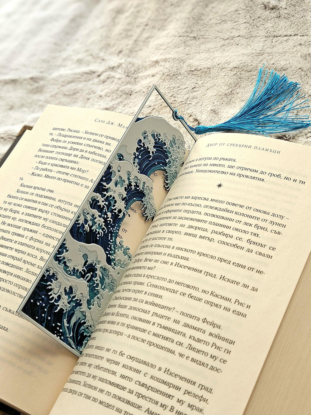 Great Wave Kanagawa Japanese Art Bookmark Accent for Book Lovers  3D printed White & Blue