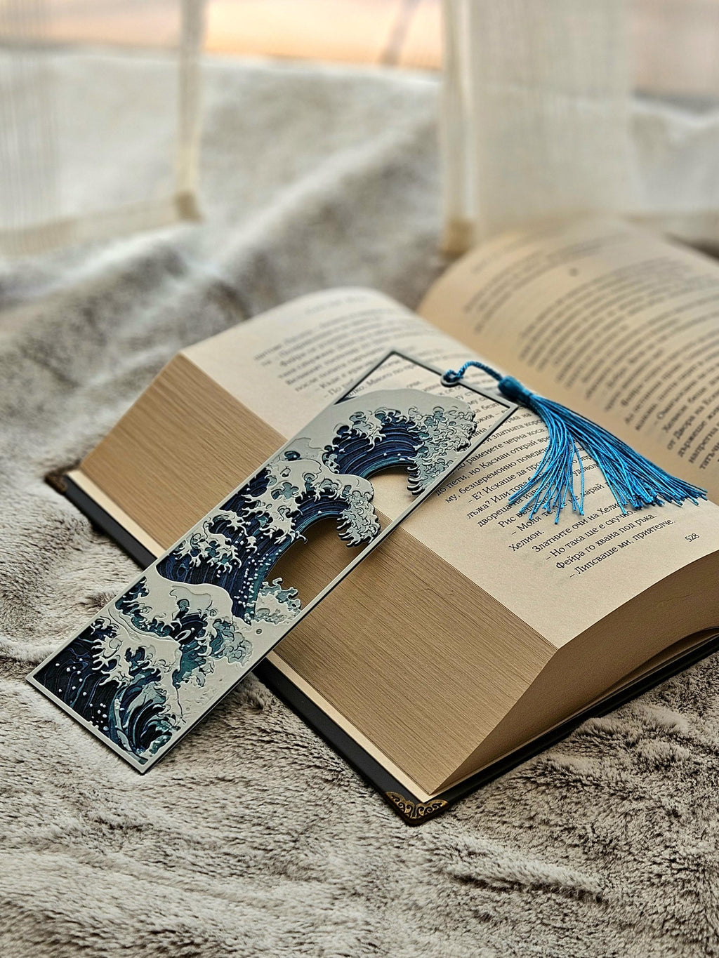 Great Wave Kanagawa Japanese Art Bookmark Accent for Book Lovers  3D printed White & Blue