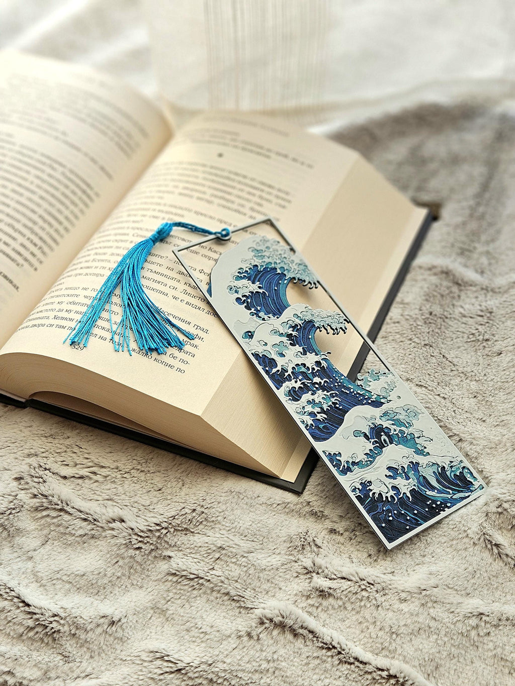 Great Wave Kanagawa Japanese Art Bookmark Accent for Book Lovers  3D printed White & Blue