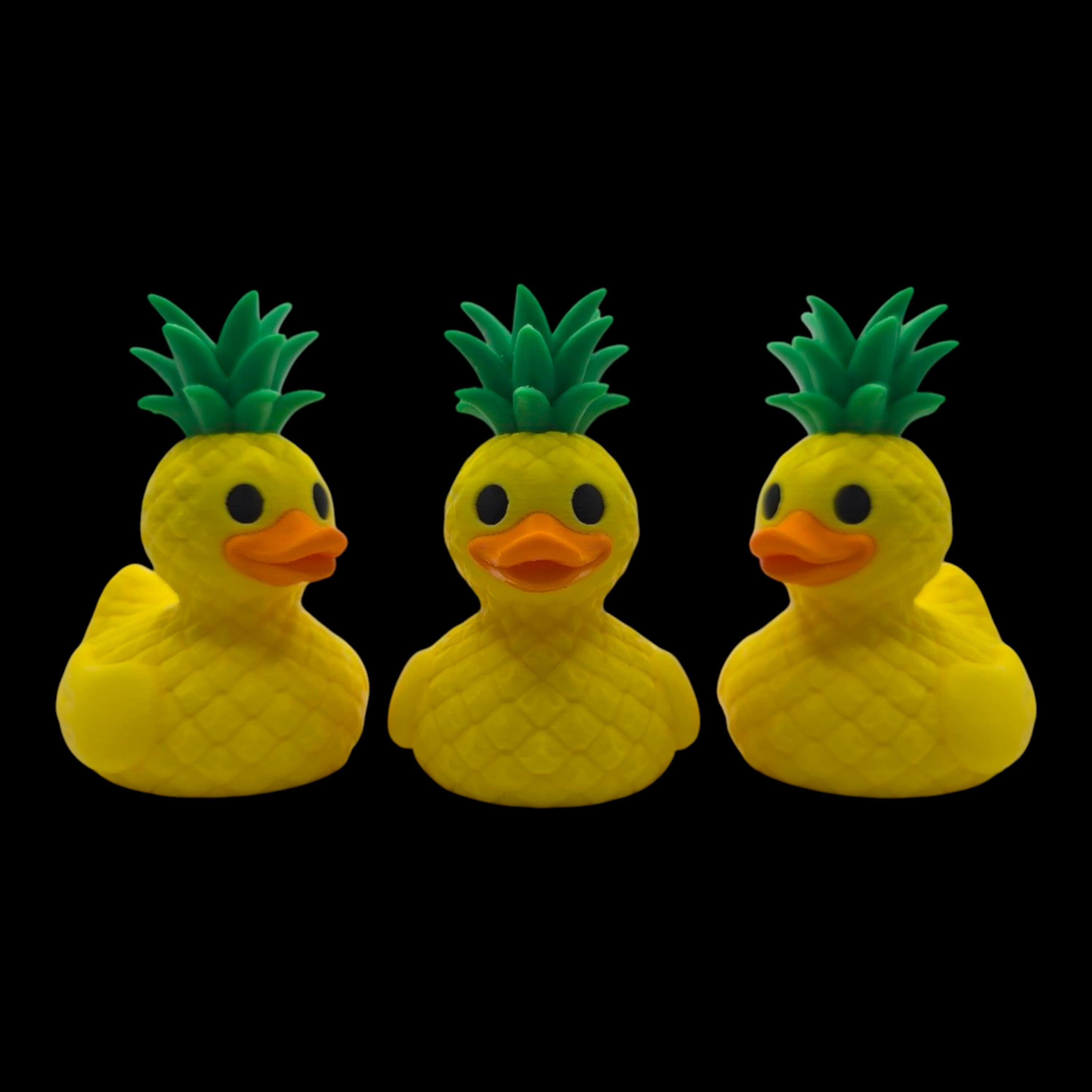 Pineapple Duck Figurine Tropical Desk Mascot Handmade Collectible Party Favors Beach Vacation Duck Dashboard Accessory Cruise Ship Hiding