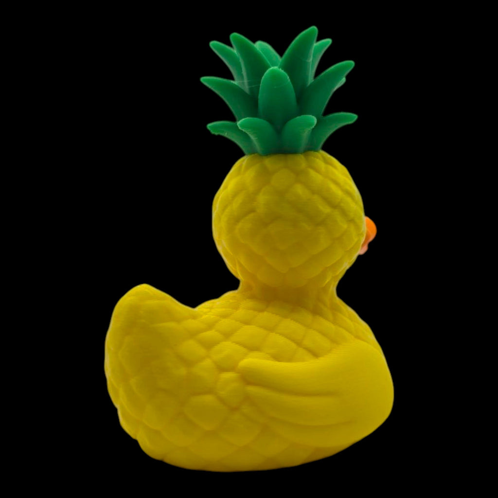 Pineapple Duck Figurine Tropical Desk Mascot Handmade Collectible Party Favors Beach Vacation Duck Dashboard Accessory Cruise Ship Hiding