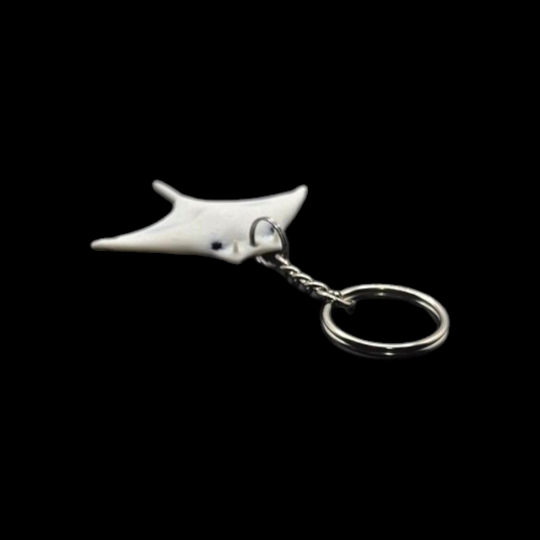 Manta Ray White Towel Animal Keychain Cruise Souvenir Ocean Theme Beach Accessory Sea Decoration - JM Designs