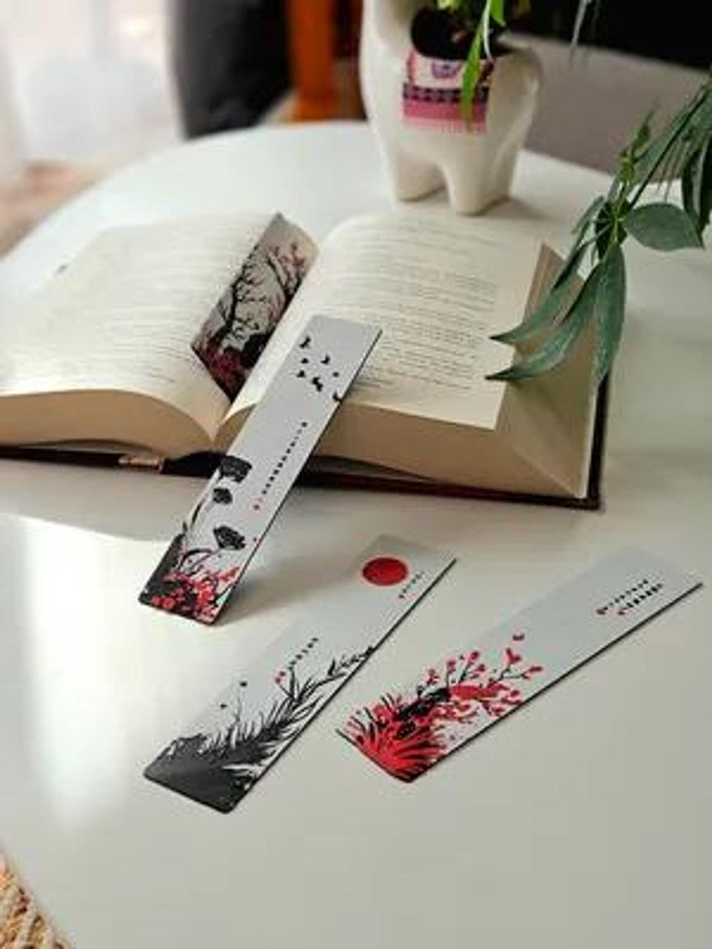 Red Blossom Bookmark Set, 3D Printed Floral with Elegant Design - JM Designs