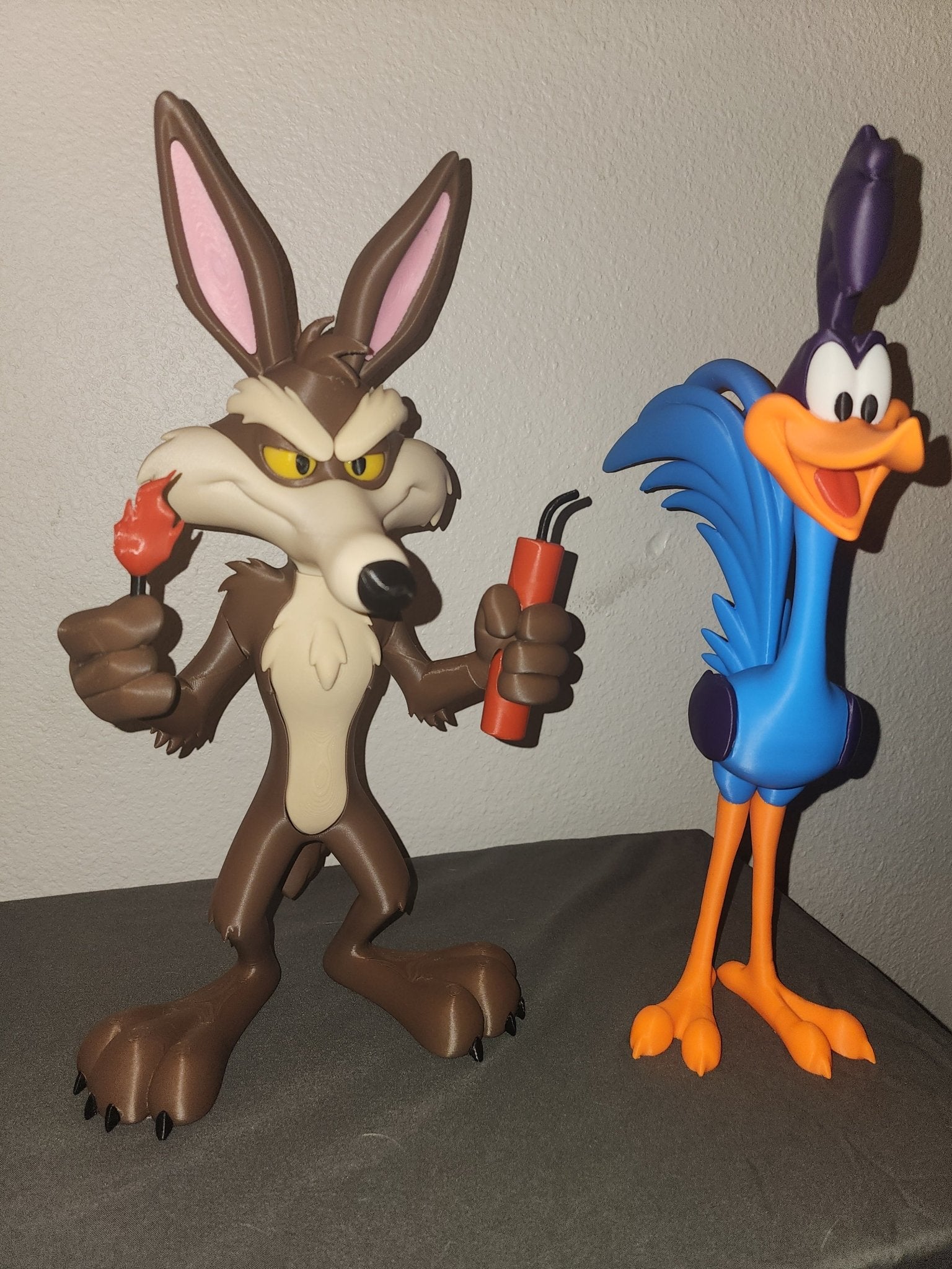 Wile Coyote and Road Runner Figure Set - JM Designs